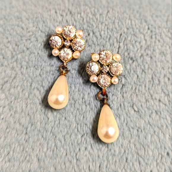 Vintage Clear Rhinestone/Faux Pearl Drop Pierced Earrings - Picture 2 of 9